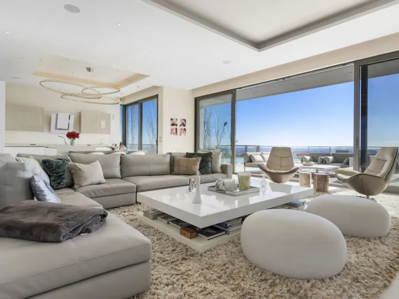 This property stands out as a true gem among modern, luxurious villas, gracefully placed in the exclusive gated community of El Herrojo in the esteemed locale of La Quinta. Elegantly perched atop a captivating hill, this exquisite residence offers a capti