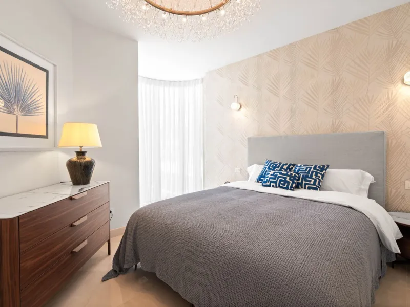Recently renovated apartment on the 1st line with beautiful sea views!