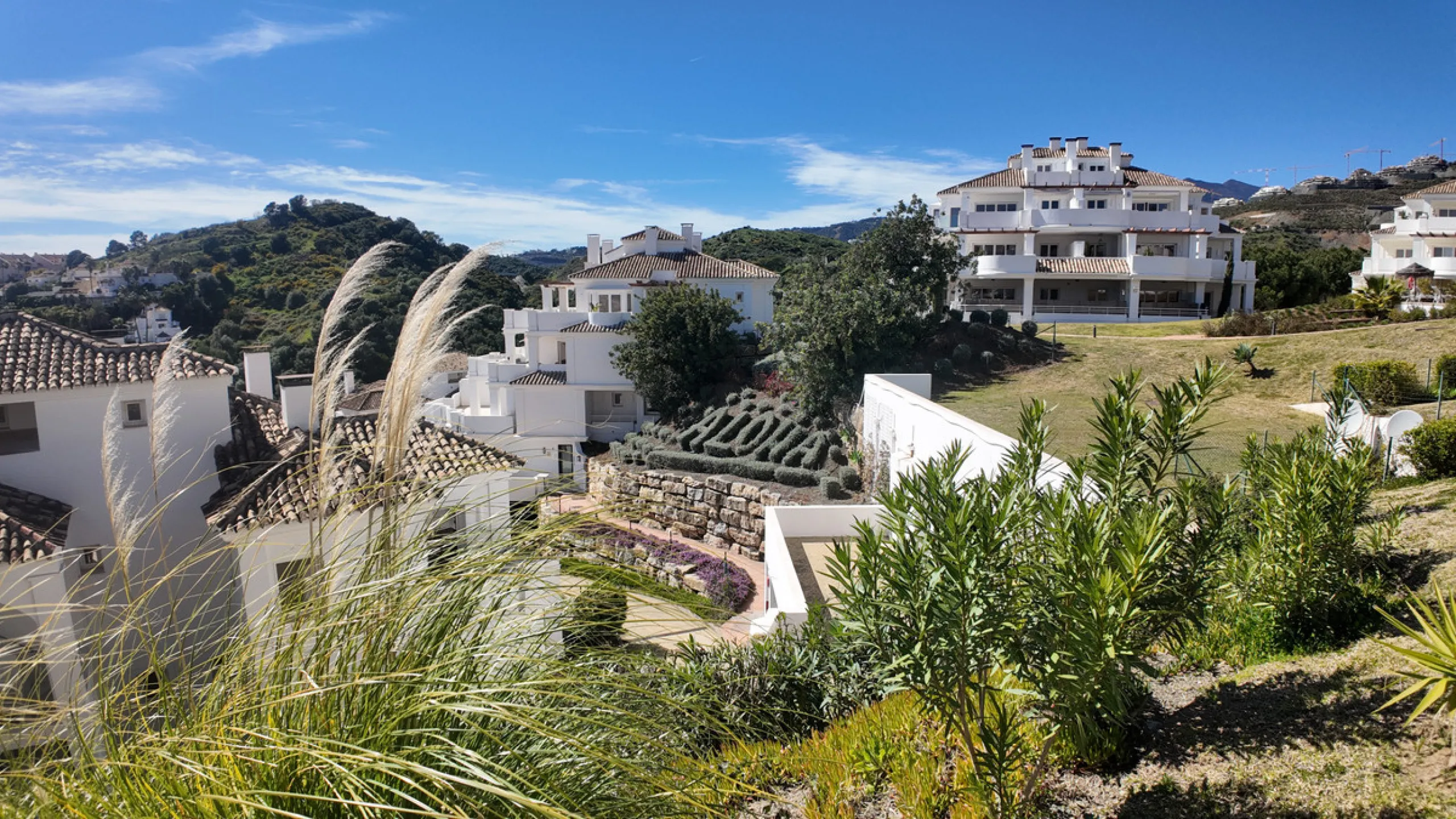 Apartment - Middle Floor Apartment в продаже в Marbella, Málaga. В доме 2 спален и 4 ванных комнат. Площадь дома 154 м²