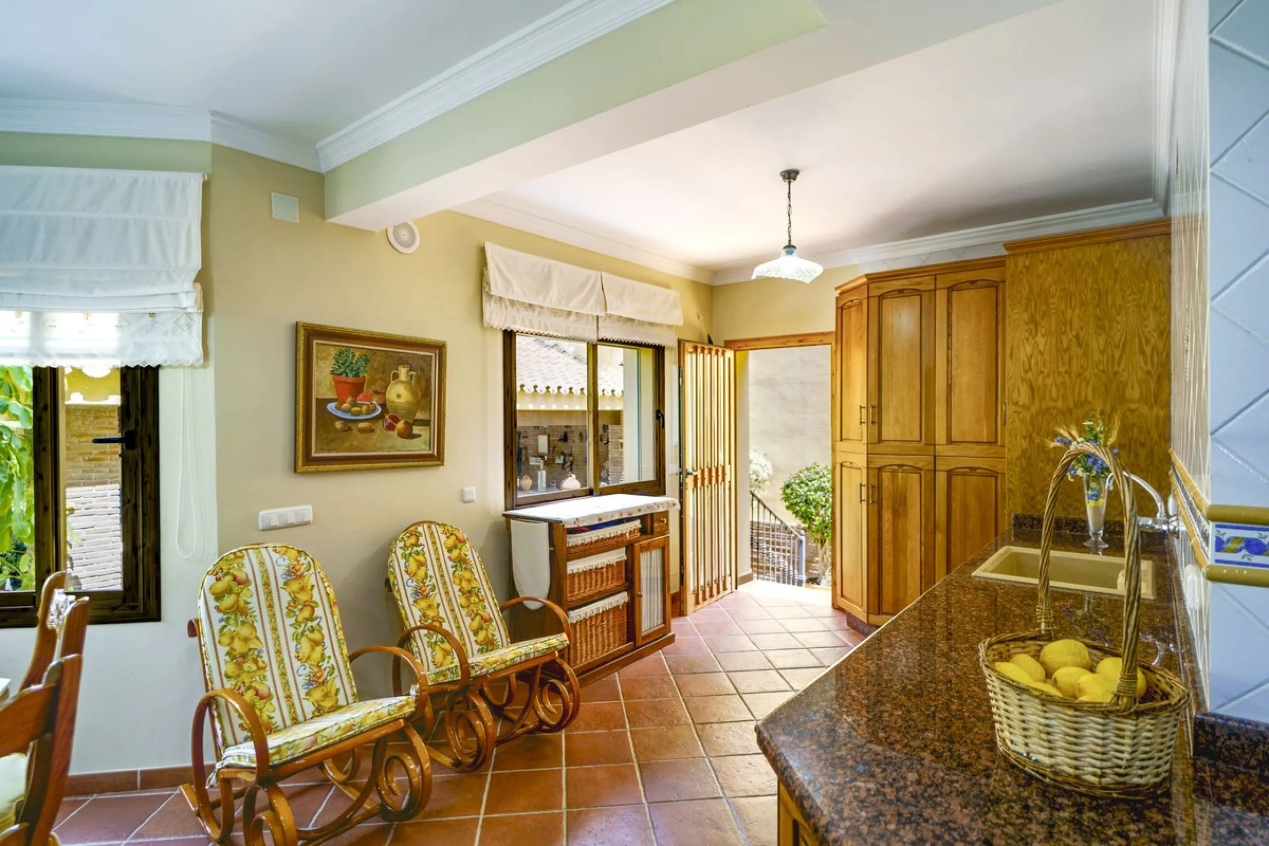 Spectacular villa composed of two houses in Vega del Colorado, La Quinta, Benahavís. This villa is simply stunning. Set in an exclusive and tranquil setting, it offers the luxury and comfort one would expect in a high end residence on the Costa del Sol.