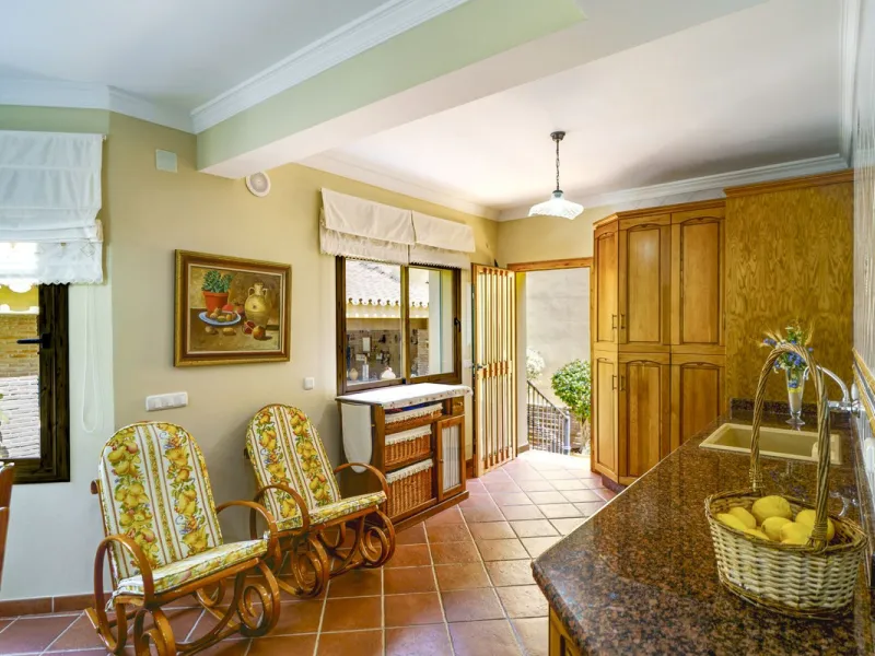 Spectacular villa composed of two houses in Vega del Colorado, La Quinta, Benahavís. This villa is simply stunning. Set in an exclusive and tranquil setting, it offers the luxury and comfort one would expect in a high end residence on the Costa del Sol.