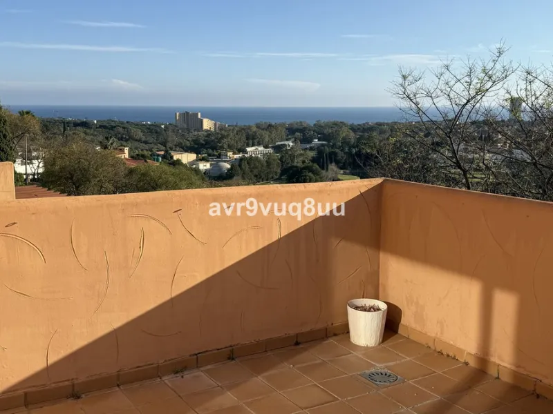 Apartment - Penthouse Duplex в продаже в Marbella, Málaga. В доме 2 спален и 2 ванных комнат. Площадь дома 121 м²