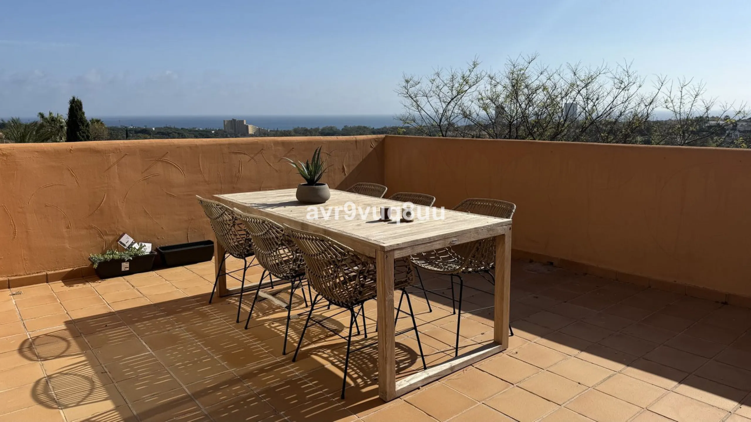 Apartment - Penthouse Duplex в продаже в Marbella, Málaga. В доме 2 спален и 2 ванных комнат. Площадь дома 121 м²