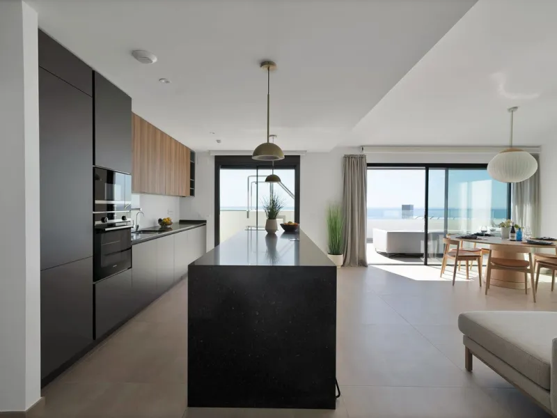 This southwest-facing corner penthouse in Carvajal combines modern upgrades with panoramic Mediterranean views, offering an exclusive lifestyle on the Costa del Sol.