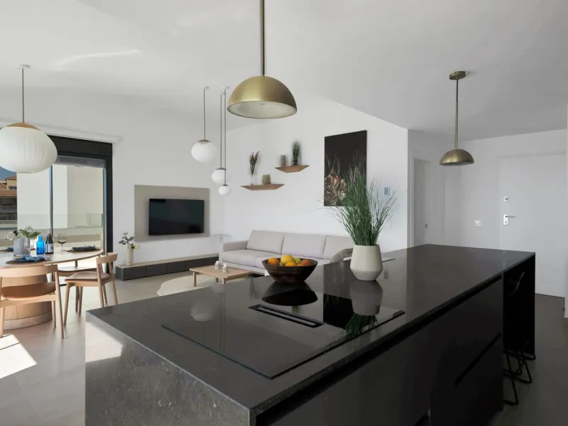 This southwest-facing corner penthouse in Carvajal combines modern upgrades with panoramic Mediterranean views, offering an exclusive lifestyle on the Costa del Sol.