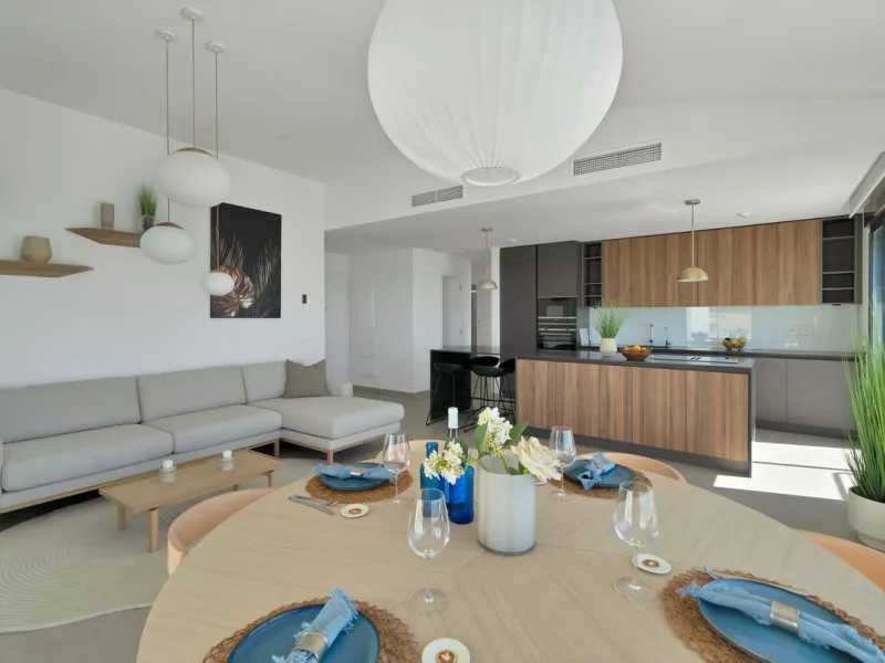 This southwest-facing corner penthouse in Carvajal combines modern upgrades with panoramic Mediterranean views, offering an exclusive lifestyle on the Costa del Sol.