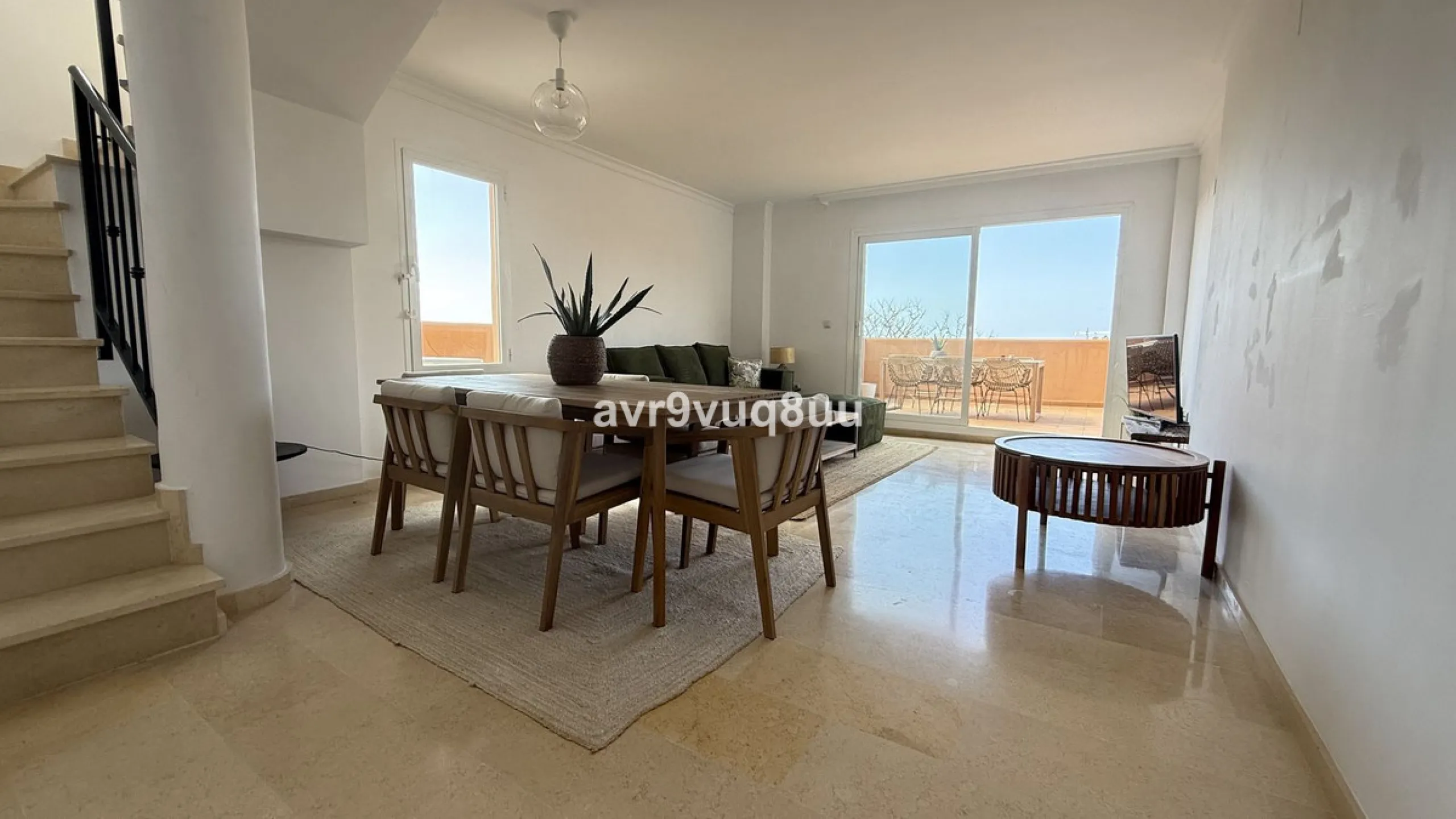 Apartment - Penthouse Duplex в продаже в Marbella, Málaga. В доме 2 спален и 2 ванных комнат. Площадь дома 121 м²