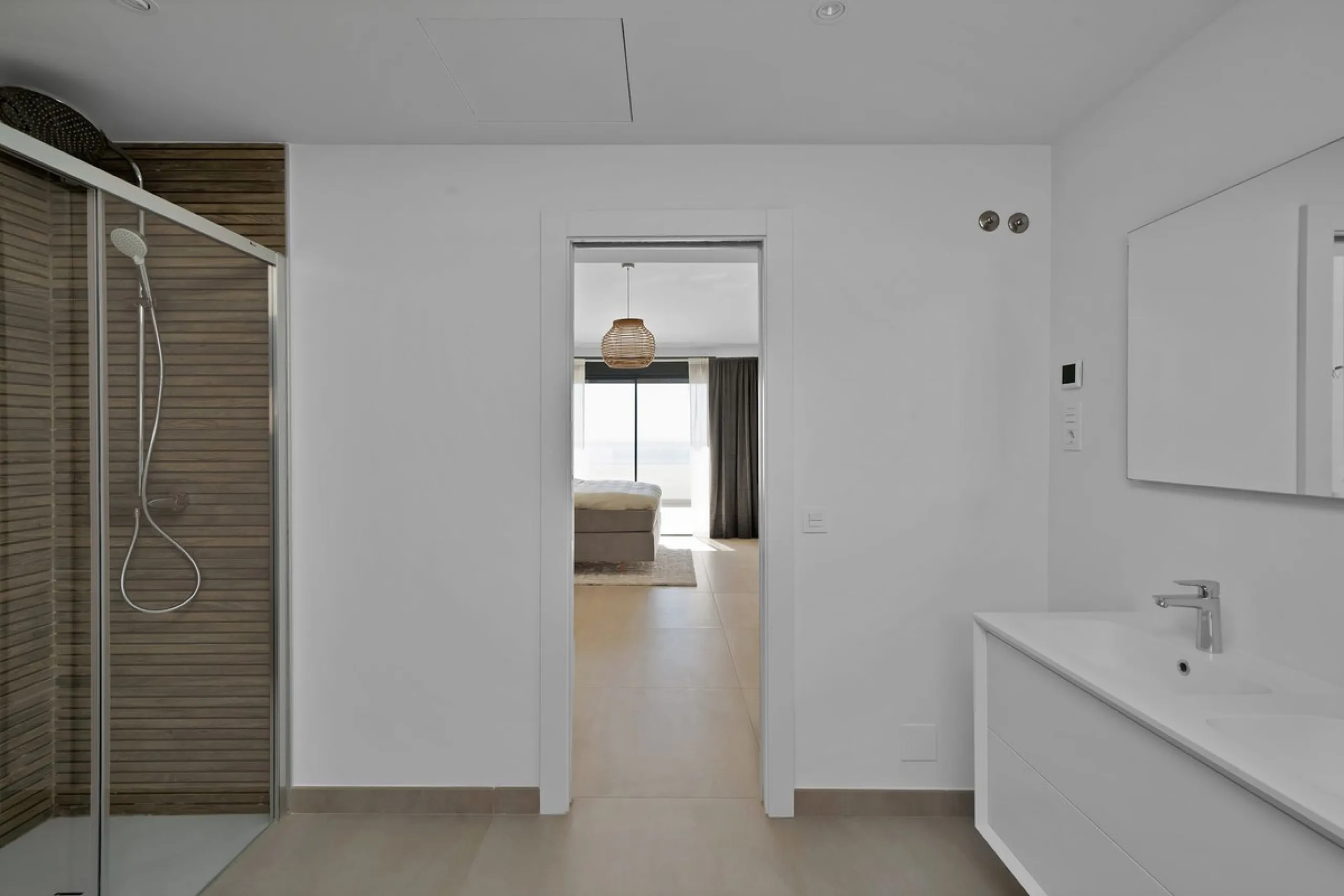 This southwest-facing corner penthouse in Carvajal combines modern upgrades with panoramic Mediterranean views, offering an exclusive lifestyle on the Costa del Sol.