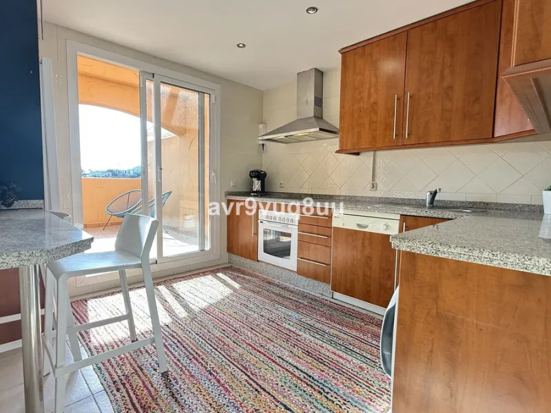 Apartment - Penthouse Duplex в продаже в Marbella, Málaga. В доме 2 спален и 2 ванных комнат. Площадь дома 121 м²