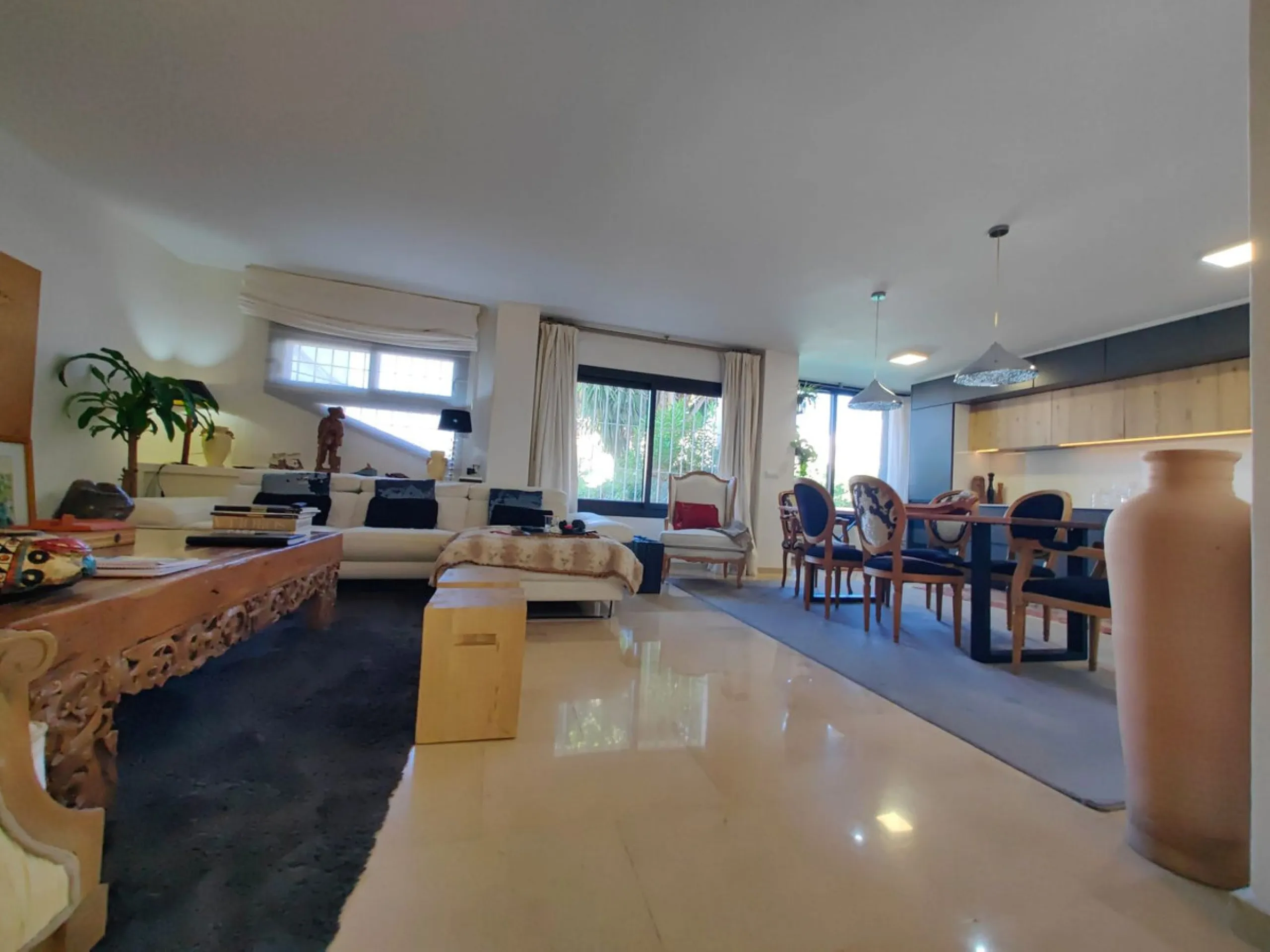 Luxurious Duplex Apartment with Pool View in Estepona. Welcome to your dream home! This stunning 3-bedroom duplex apartment, nestled in the heart of Estepona, offers the epitome of elegance and comfort. Boasting three spacious bedrooms, this residence pro