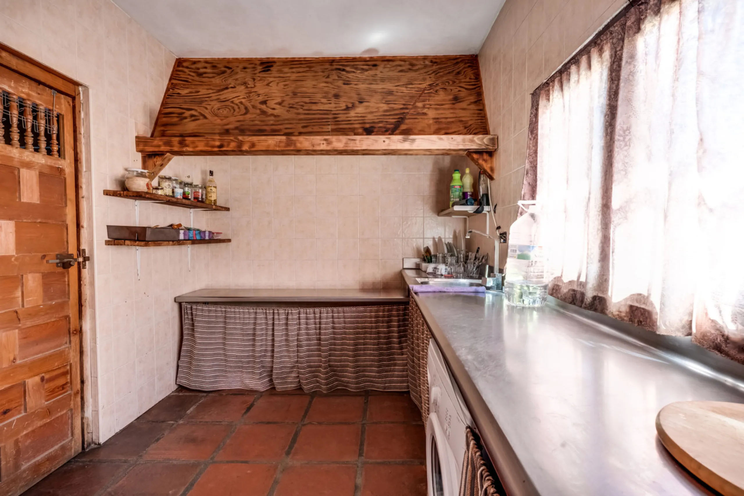 COUNTRY HOUSE in MONDA - Country house with pool, covered porch. On ground floor living/dining room, fitted kitchen, bathrooms, store room, 4 bedrooms. An external staircase leads to the upper floor with living room, office, 2 bedrooms, bathroom and stora