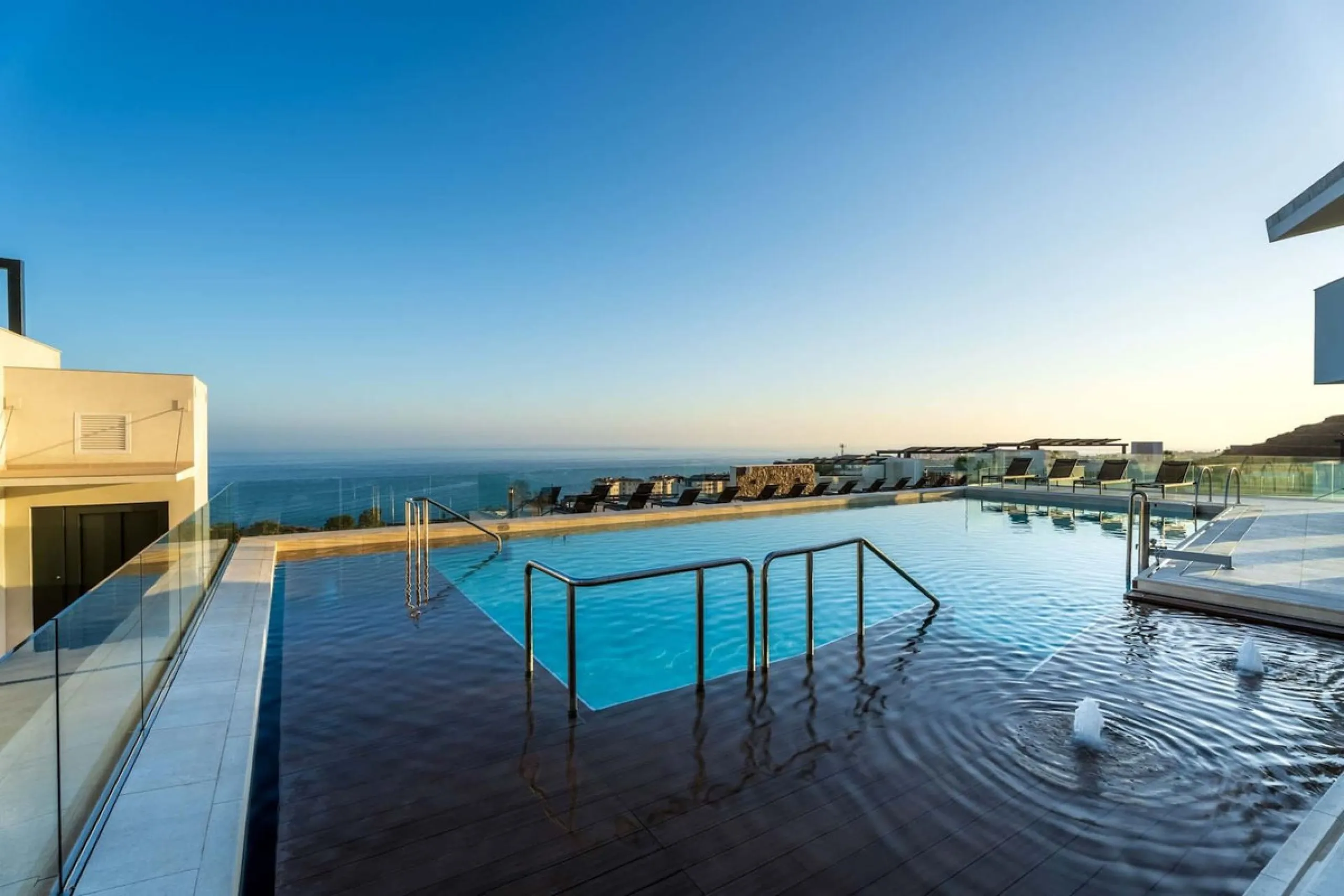 El Mirador is a privately owned 5 star resort on the Costa del Sol, located right on the Mediterranean Sea, just 50km from Malaga. El Mirador is built on a sustainable foundation, where, among other things, electricity and heat are produced sustainably th