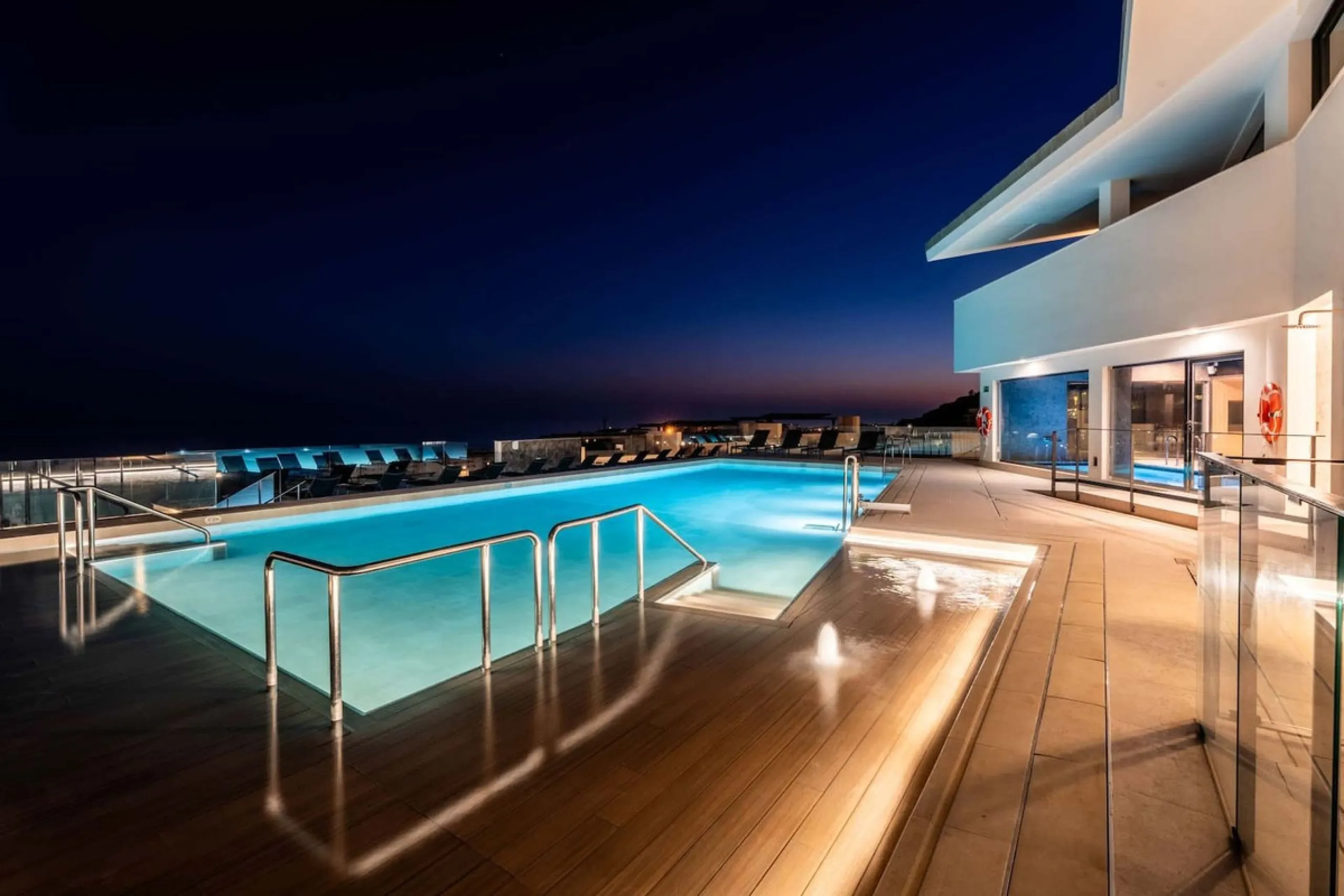 El Mirador is a privately owned 5 star resort on the Costa del Sol, located right on the Mediterranean Sea, just 50km from Malaga. El Mirador is built on a sustainable foundation, where, among other things, electricity and heat are produced sustainably th