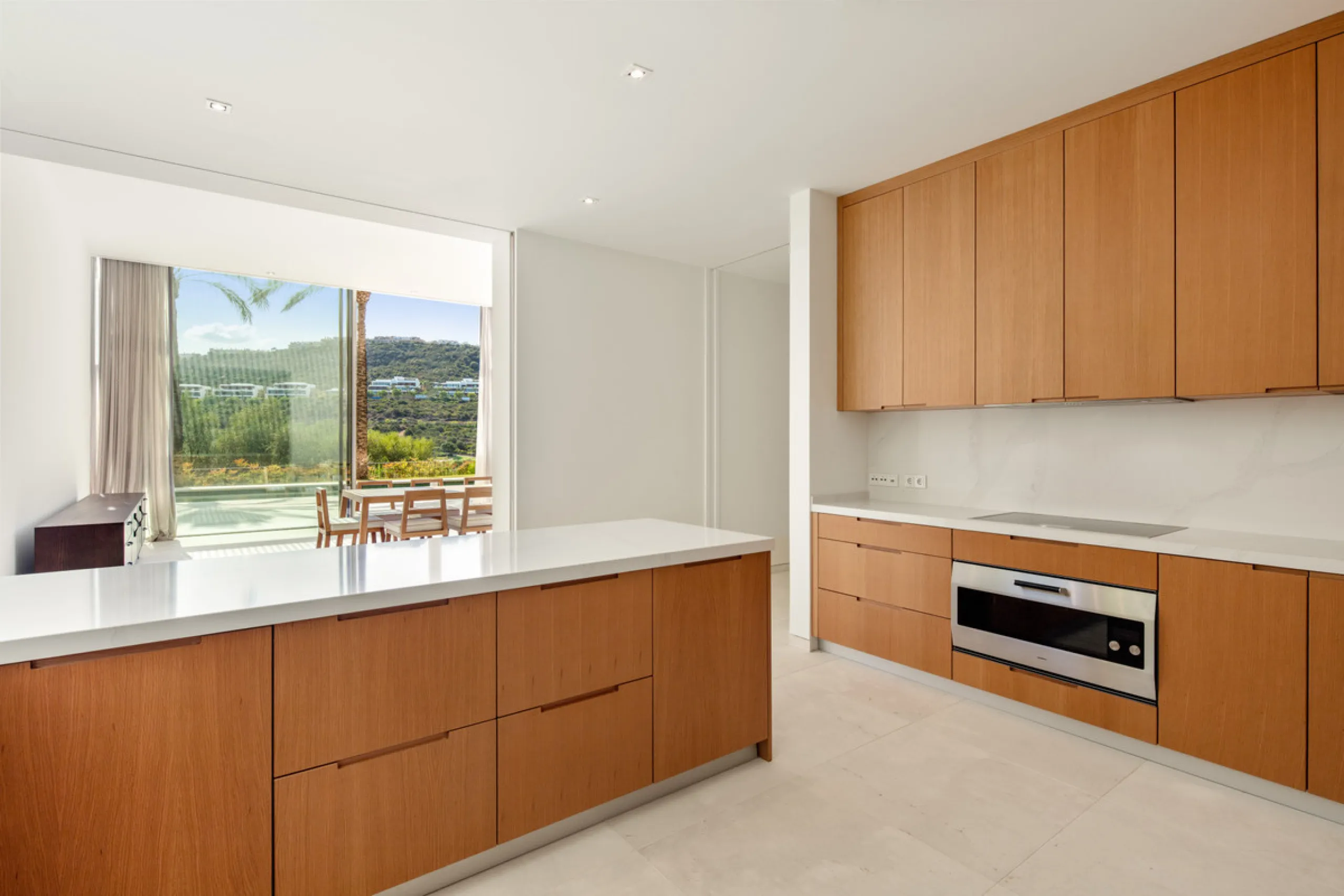 House - Detached Villa в продаже в Casares, Málaga. В доме 4 спален и 5 ванных комнат. Площадь дома 578 м². Площадь участка 1937 м²