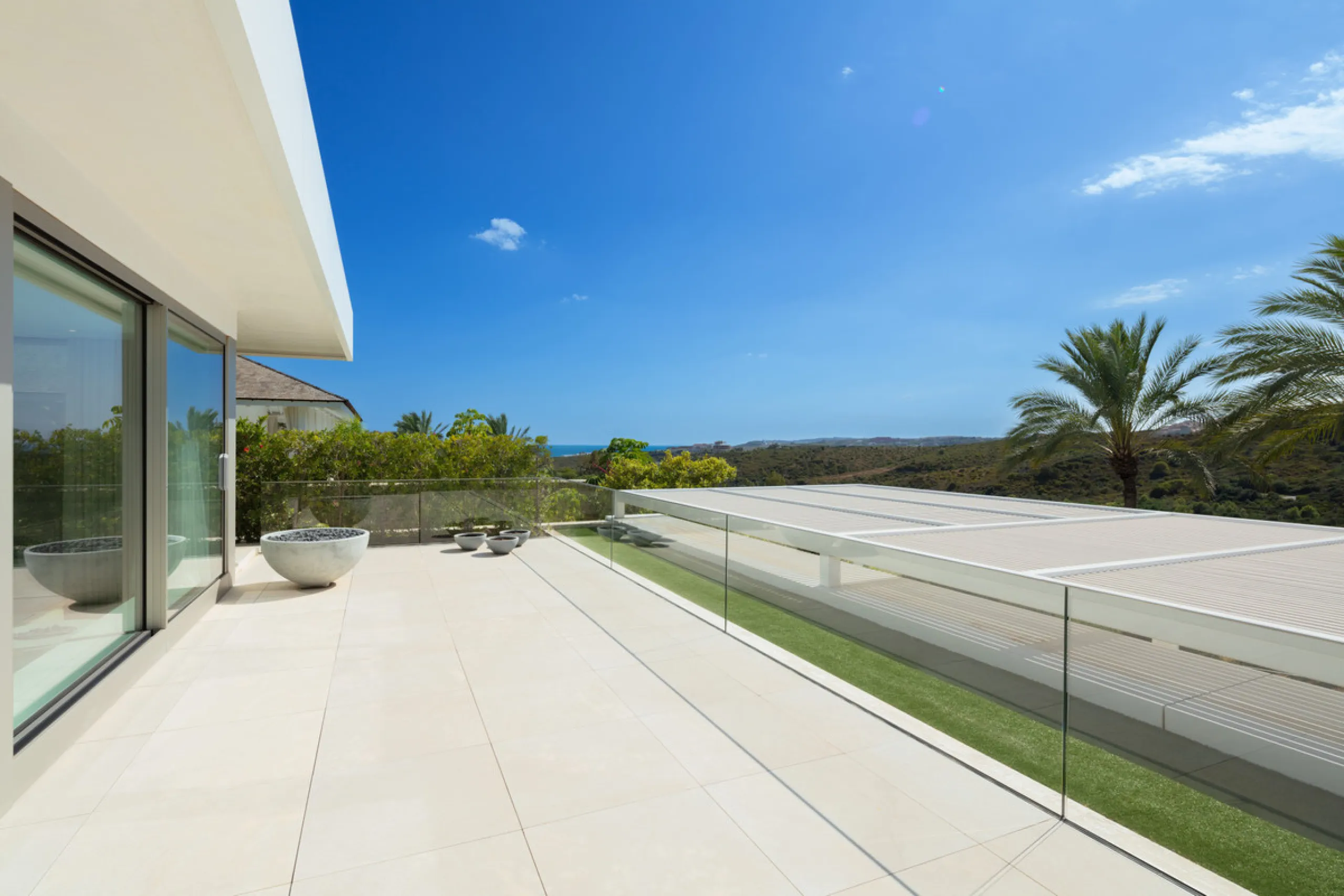 House - Detached Villa в продаже в Casares, Málaga. В доме 4 спален и 5 ванных комнат. Площадь дома 578 м². Площадь участка 1937 м²