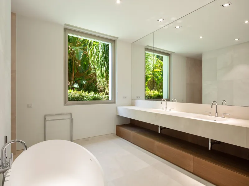 House - Detached Villa в продаже в Casares, Málaga. В доме 4 спален и 5 ванных комнат. Площадь дома 578 м². Площадь участка 1937 м²