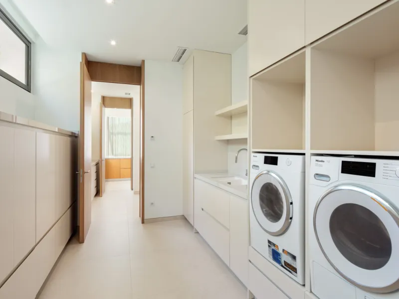 House - Detached Villa в продаже в Casares, Málaga. В доме 4 спален и 5 ванных комнат. Площадь дома 578 м². Площадь участка 1937 м²