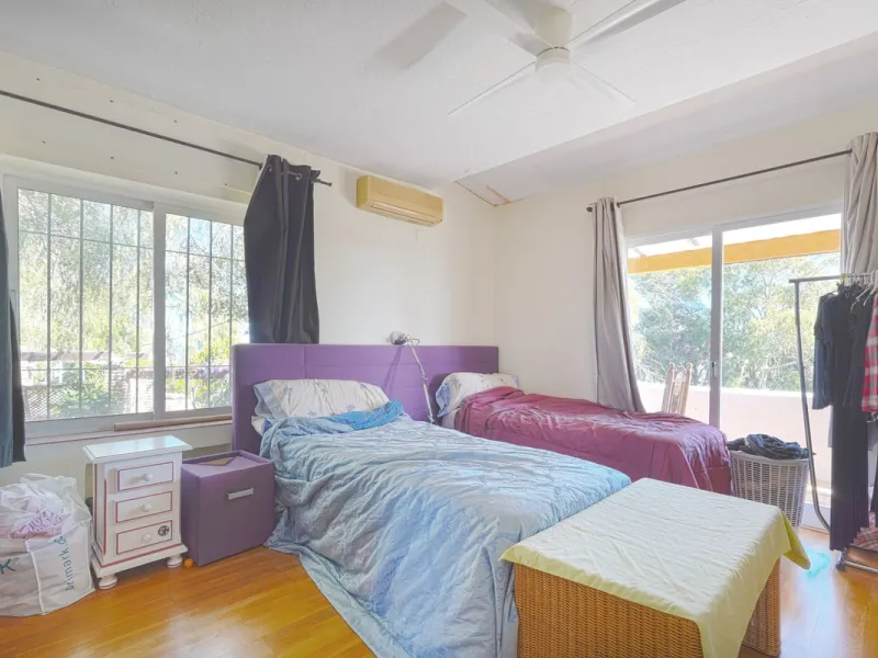 This is a fantastic opportunity to acquire what could become an absolutely magnificent property, ideally located in an up-and-coming area next to the highly sought-after Guadalmina Alta.