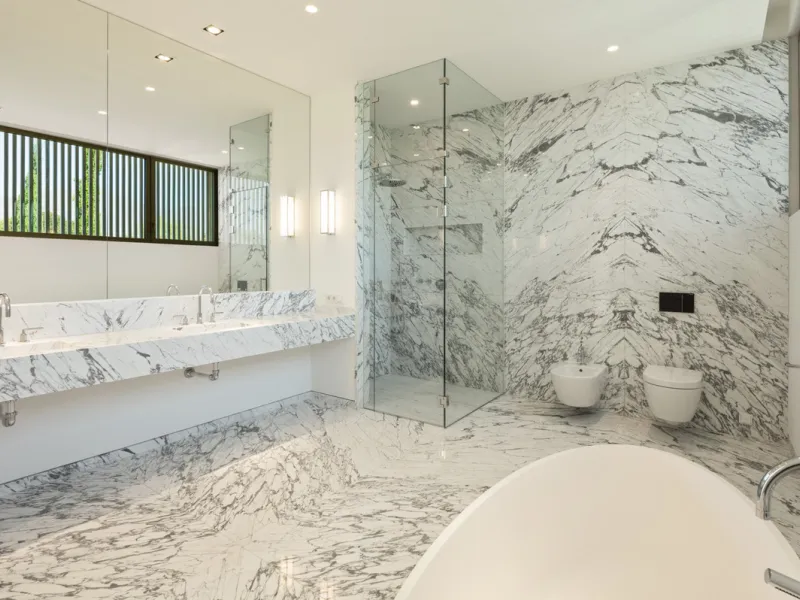 Exuding opulence and refinement, this exceptional villa redefines the very notion of luxury golf resort living. Positioned on an elevated plot, it offers breathtaking panoramic views of the golf course and Mediterranean, while its expansive outdoor areas 