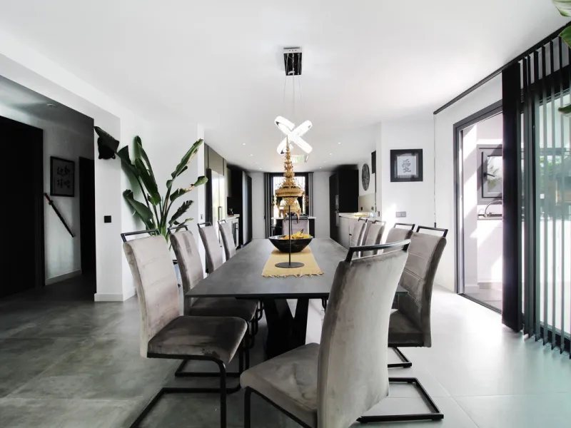 Don´t miss this fantastic villa, beachside of San Pedro de Alcantara