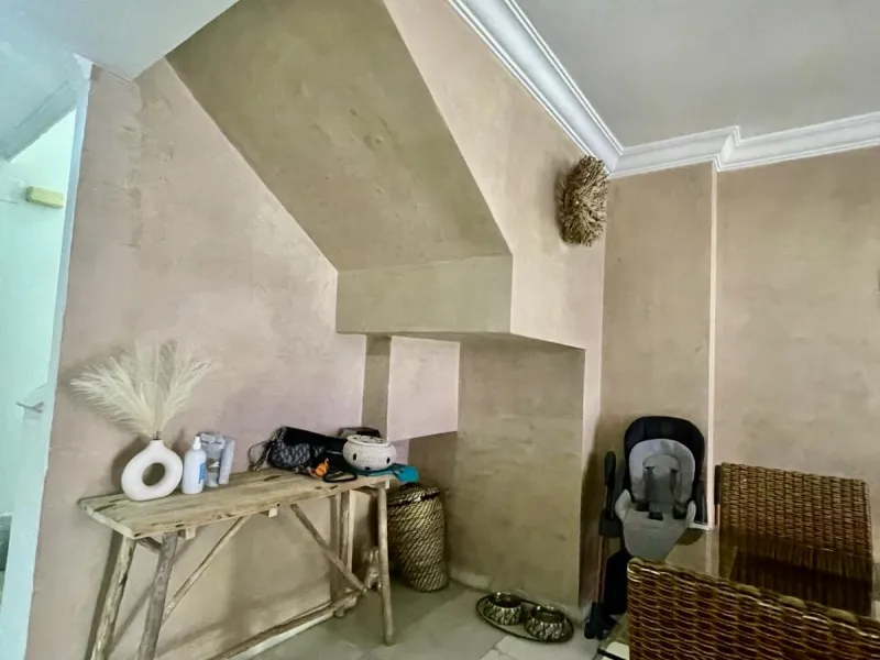 Apartment - Middle Floor Apartment в продаже в Marbella, Málaga. В доме 3 спален и 3 ванных комнат. Площадь дома 190 м²