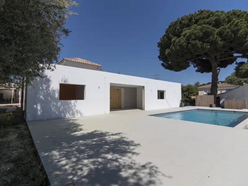 Have you dreamed of acquiring a spacious plot with several homes to invest in?