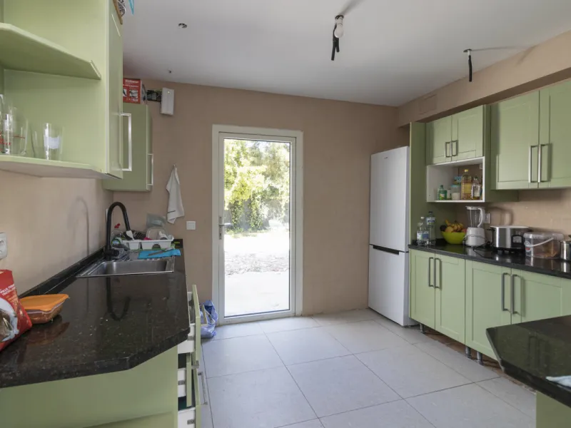 Have you dreamed of acquiring a spacious plot with several homes to invest in?