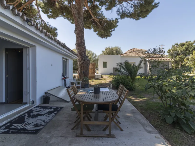 Have you dreamed of acquiring a spacious plot with several homes to invest in?