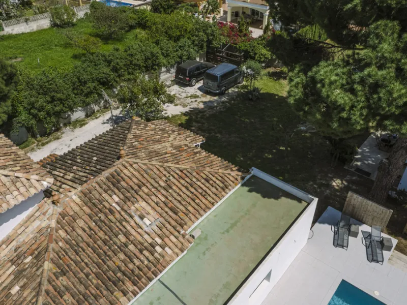 Have you dreamed of acquiring a spacious plot with several homes to invest in?