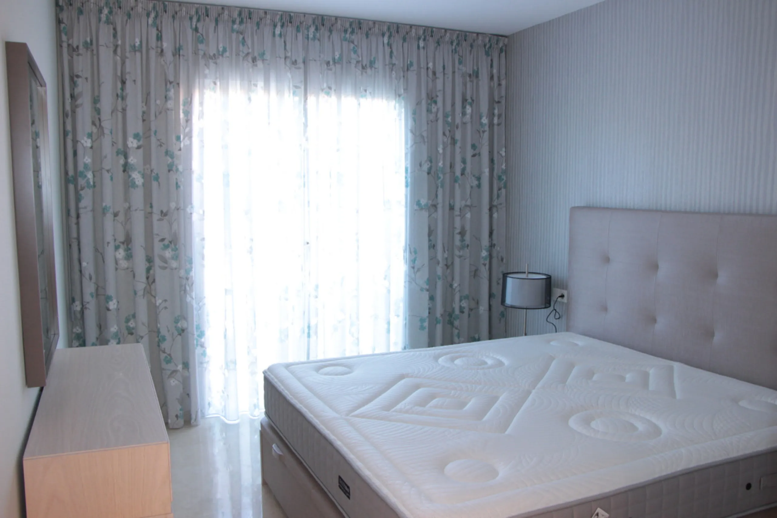 Apartment - Middle Floor Apartment в продаже в Marbella, Málaga. В доме 2 спален и 3 ванных комнат. Площадь дома 120 м²