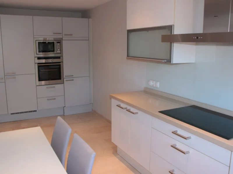 Apartment - Middle Floor Apartment в продаже в Marbella, Málaga. В доме 2 спален и 3 ванных комнат. Площадь дома 120 м²