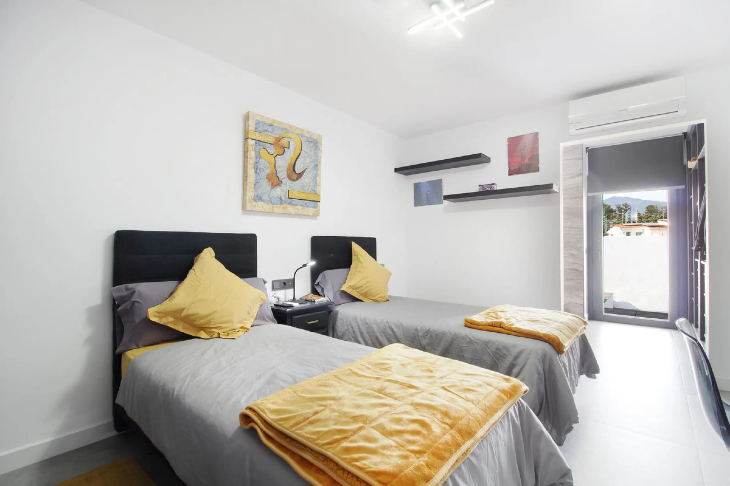 Don´t miss this fantastic villa, beachside of San Pedro de Alcantara