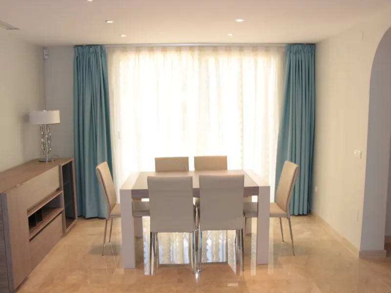 Apartment - Middle Floor Apartment в продаже в Marbella, Málaga. В доме 2 спален и 3 ванных комнат. Площадь дома 120 м²