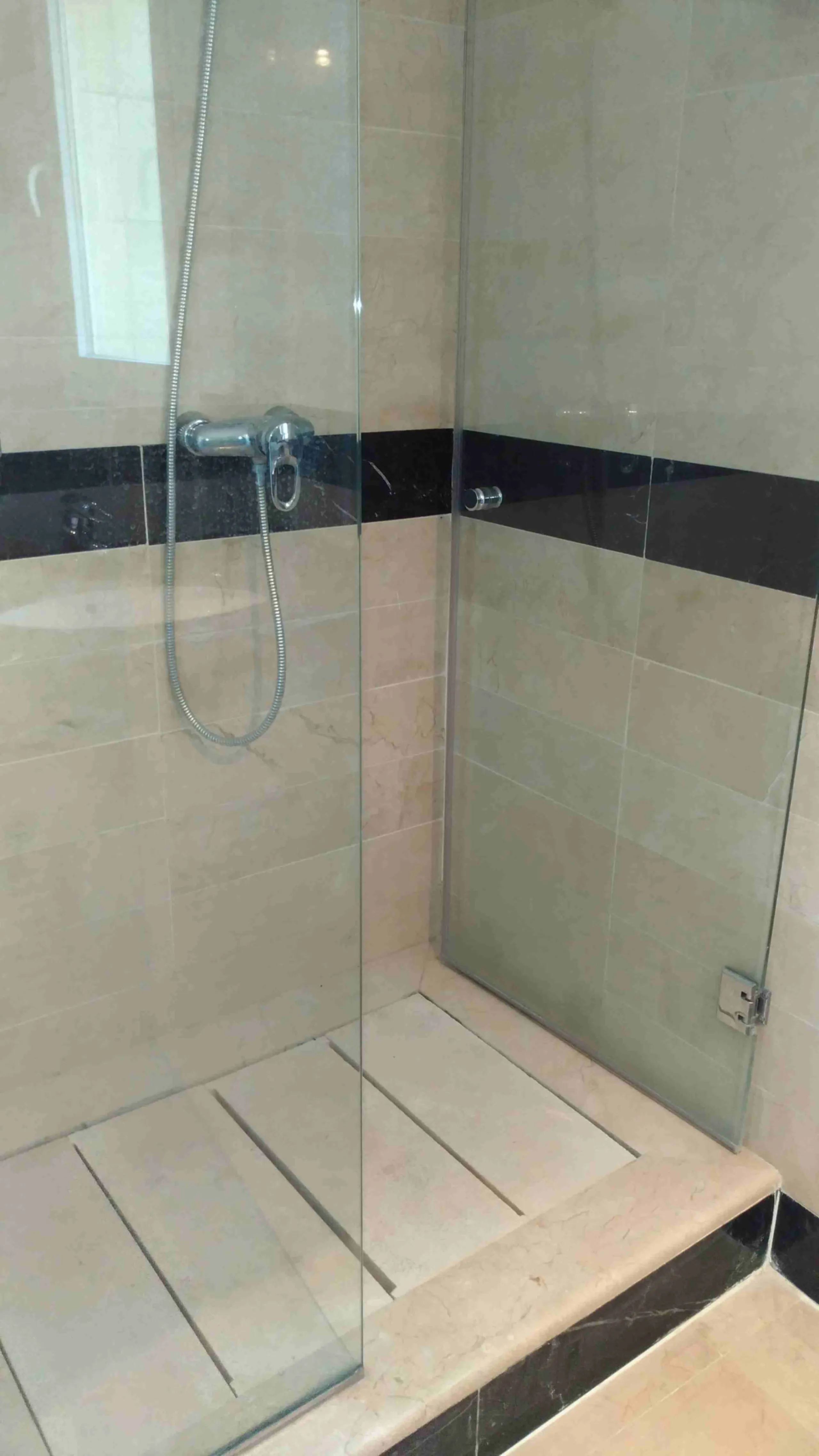 Apartment - Middle Floor Apartment в продаже в Marbella, Málaga. В доме 2 спален и 3 ванных комнат. Площадь дома 120 м²