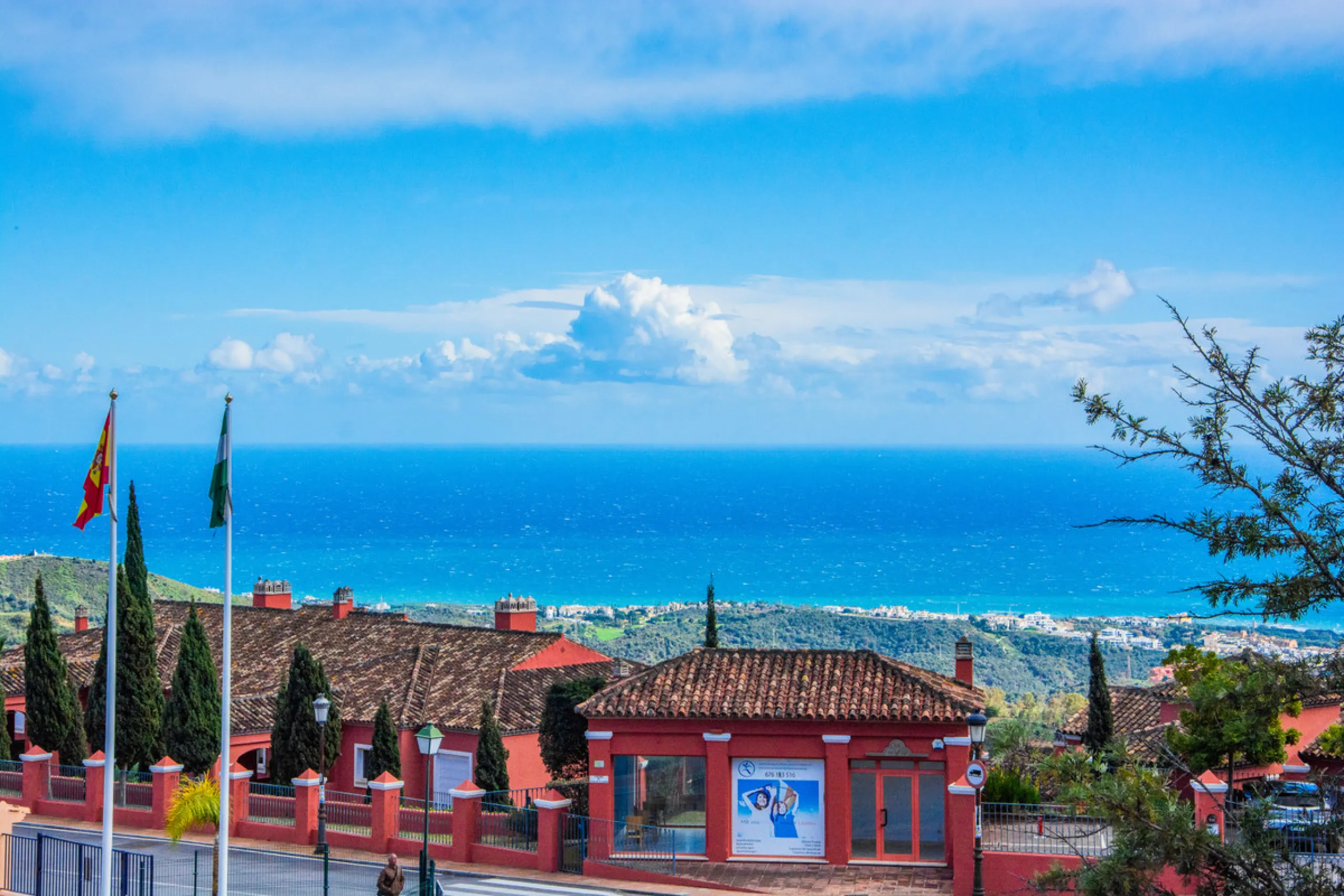 Discover luxury living in this expansive apartment located in La Mairena, boasting a south orientation for abundant natural light and warmth throughout the day. With its own private lift, accessing this exquisite property is effortless and exclusive.