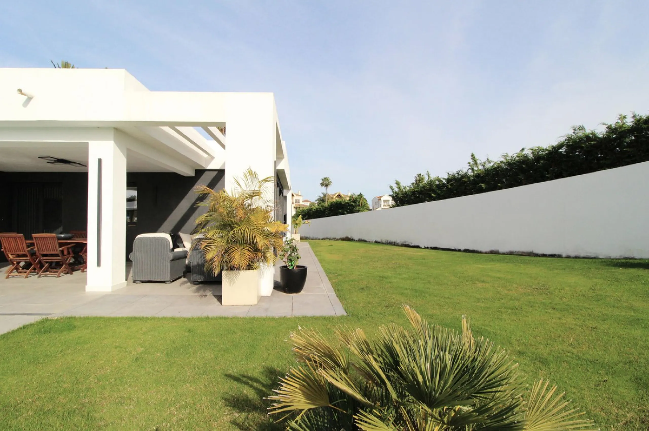 Don´t miss this fantastic villa, beachside of San Pedro de Alcantara