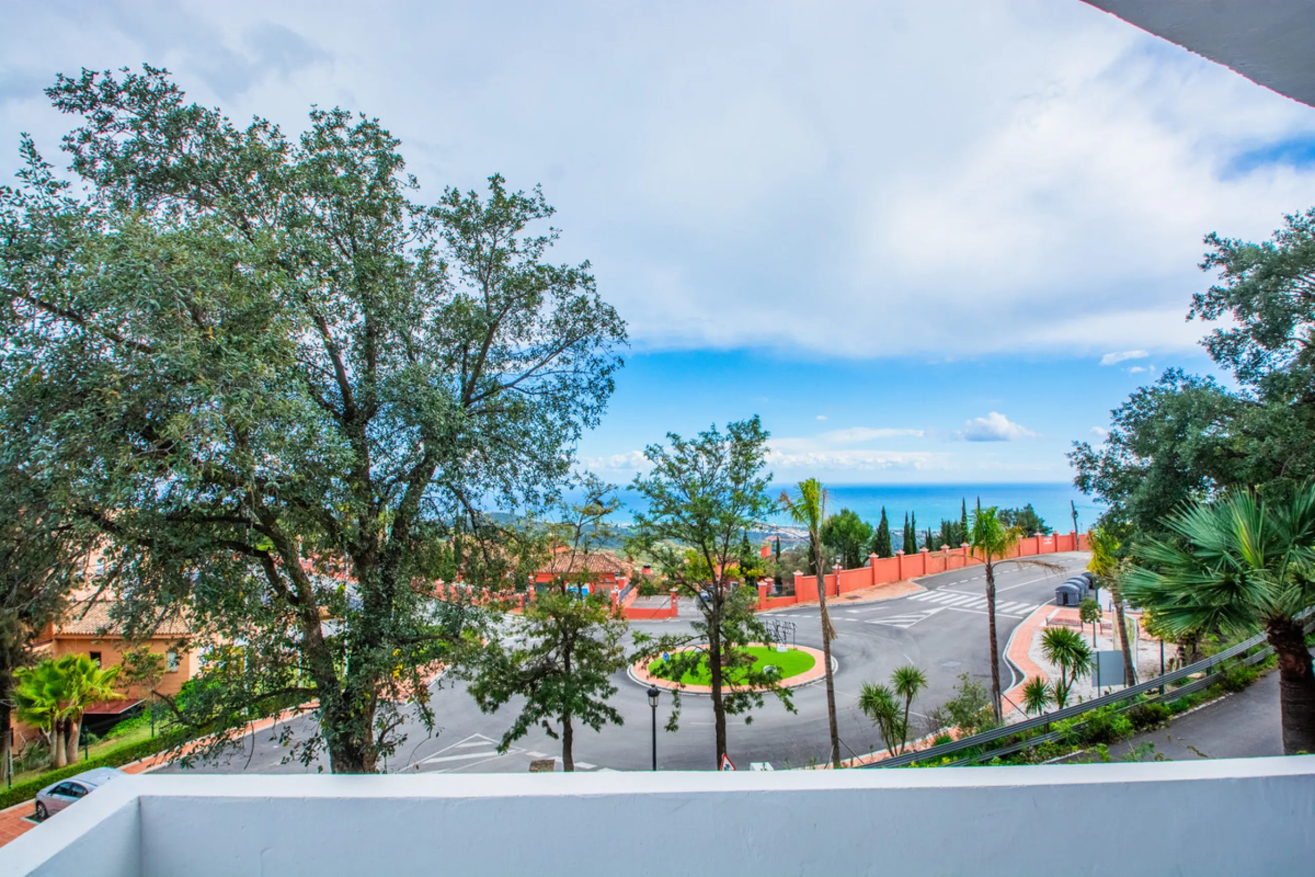 Discover luxury living in this expansive apartment located in La Mairena, boasting a south orientation for abundant natural light and warmth throughout the day. With its own private lift, accessing this exquisite property is effortless and exclusive.