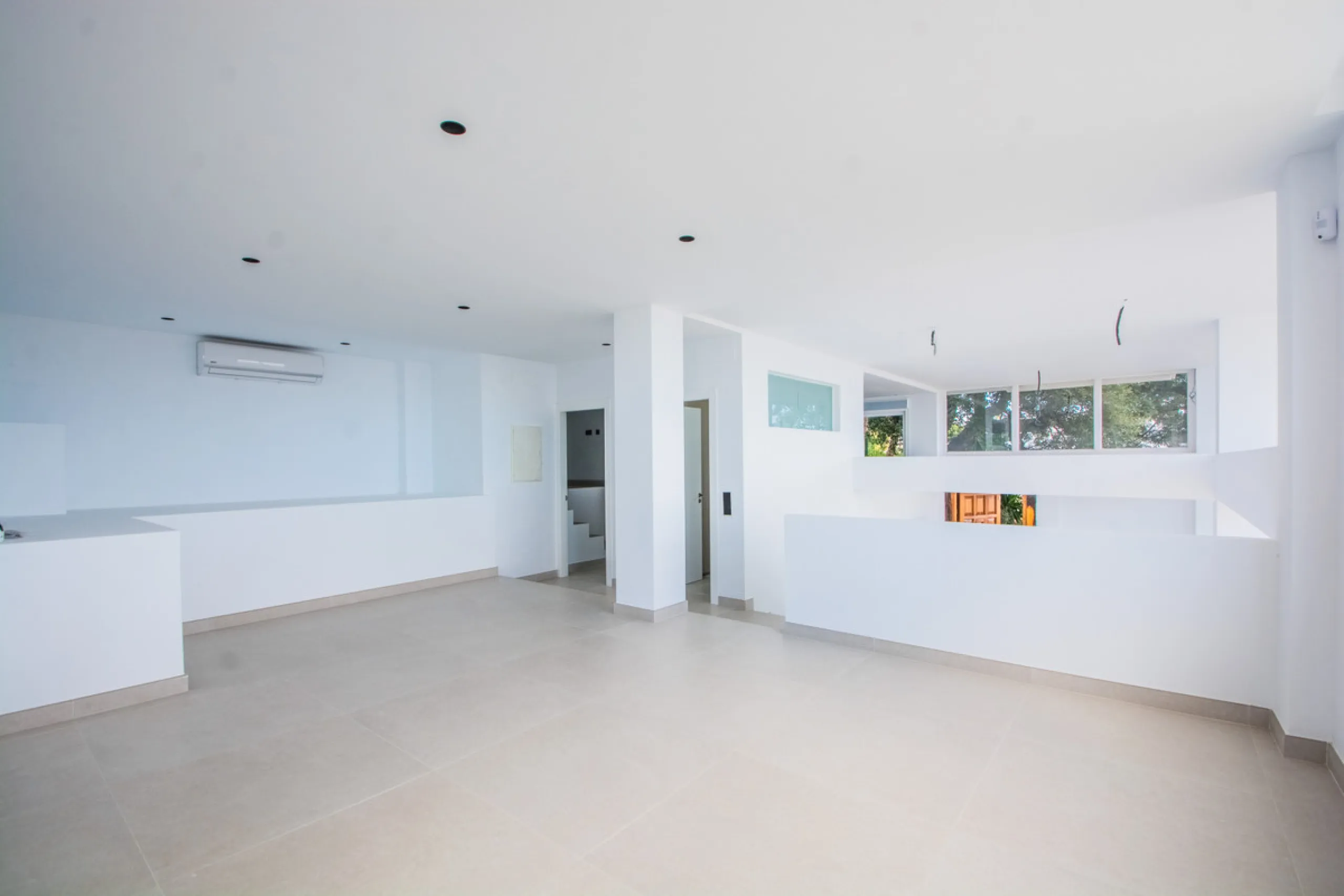 Discover luxury living in this expansive apartment located in La Mairena, boasting a south orientation for abundant natural light and warmth throughout the day. With its own private lift, accessing this exquisite property is effortless and exclusive.