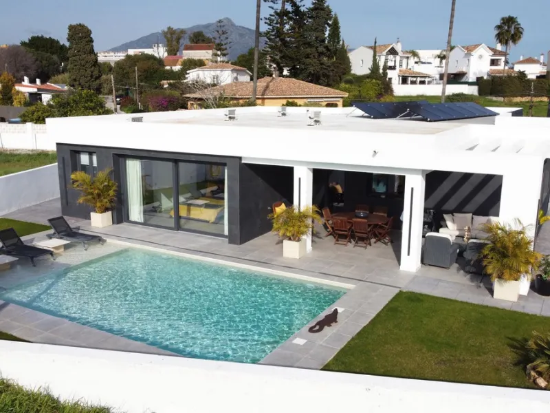Don´t miss this fantastic villa, beachside of San Pedro de Alcantara