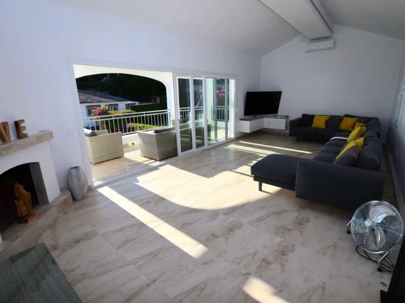 House - Detached Villa в продаже в Benalmadena, Málaga. В доме 6 спален и 5 ванных комнат. Площадь дома 351 м². Площадь участка 800 м²