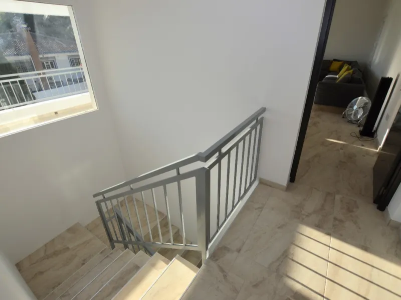 House - Detached Villa в продаже в Benalmadena, Málaga. В доме 6 спален и 5 ванных комнат. Площадь дома 351 м². Площадь участка 800 м²