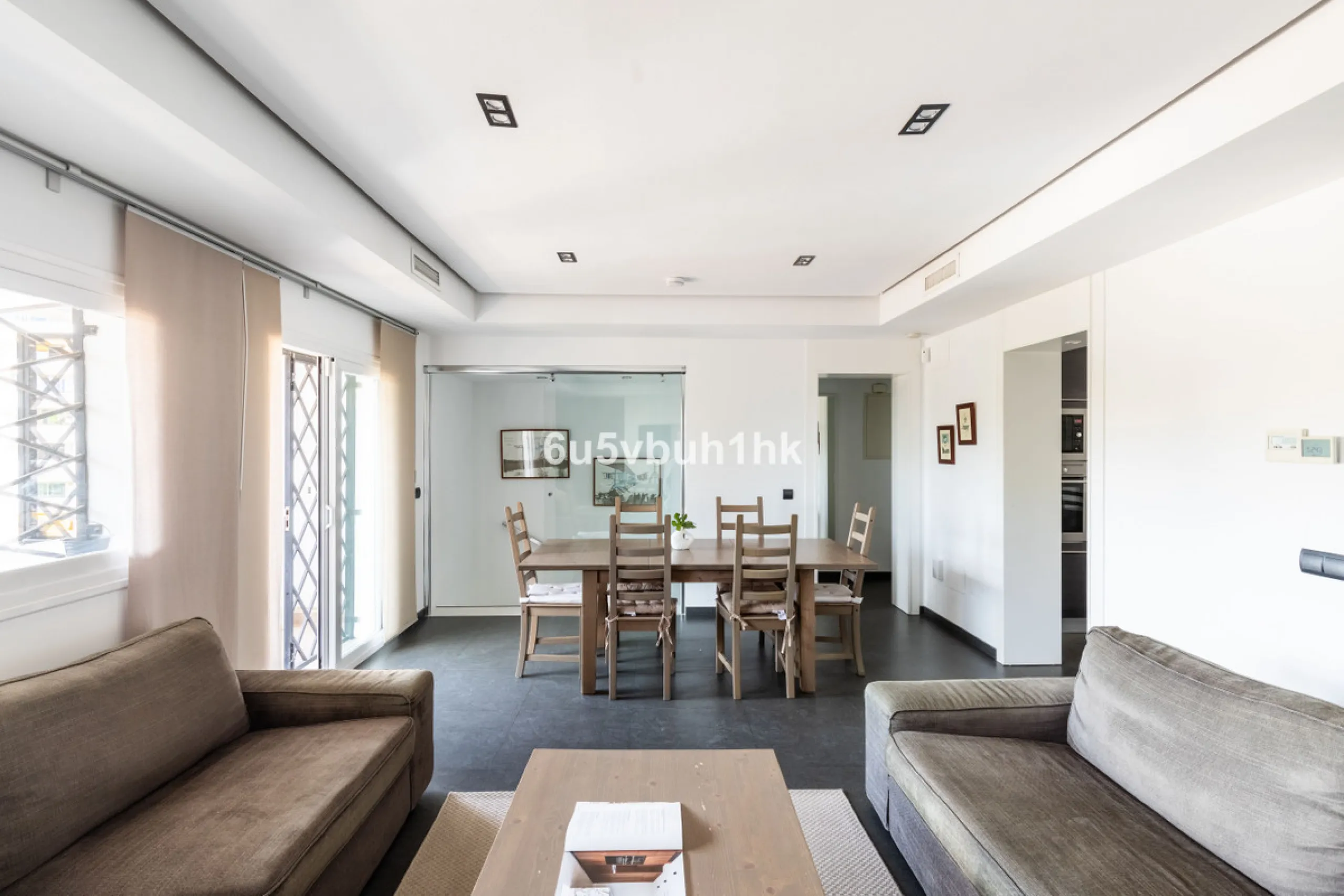Discover this beautifully presented semi-detached home offering modern comfort and an ideal location in the lower part of Torreblanca.