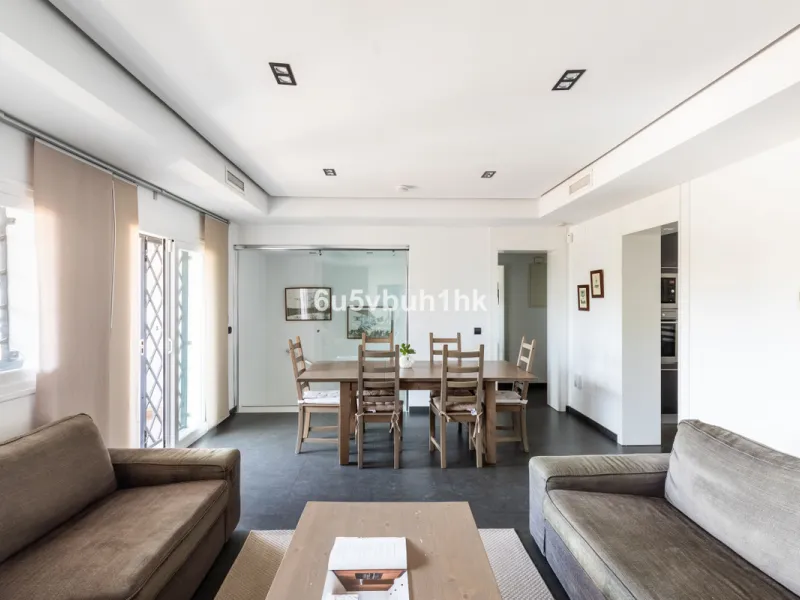 Discover this beautifully presented semi-detached home offering modern comfort and an ideal location in the lower part of Torreblanca.