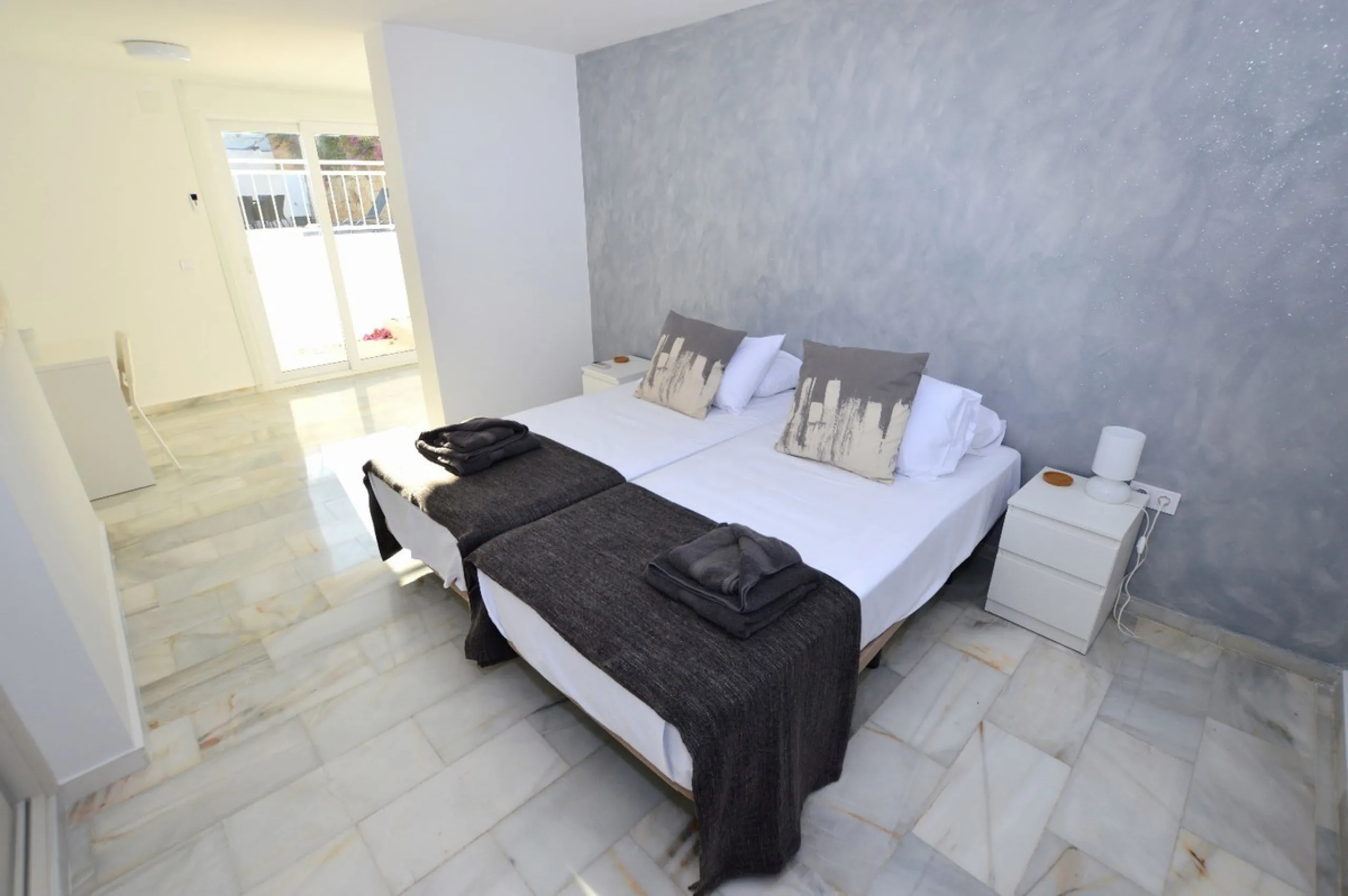 House - Detached Villa в продаже в Benalmadena, Málaga. В доме 6 спален и 5 ванных комнат. Площадь дома 351 м². Площадь участка 800 м²