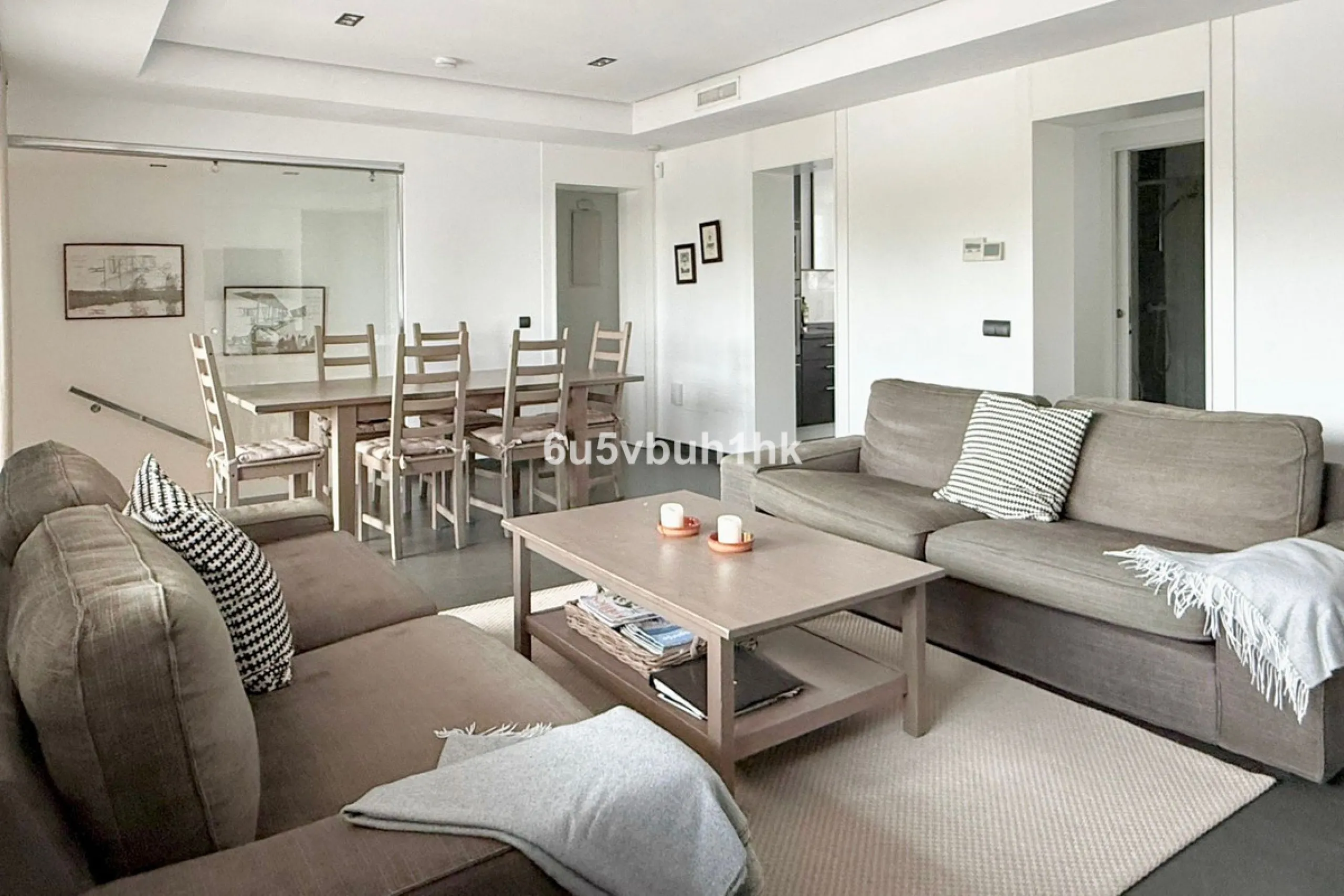 Discover this beautifully presented semi-detached home offering modern comfort and an ideal location in the lower part of Torreblanca.