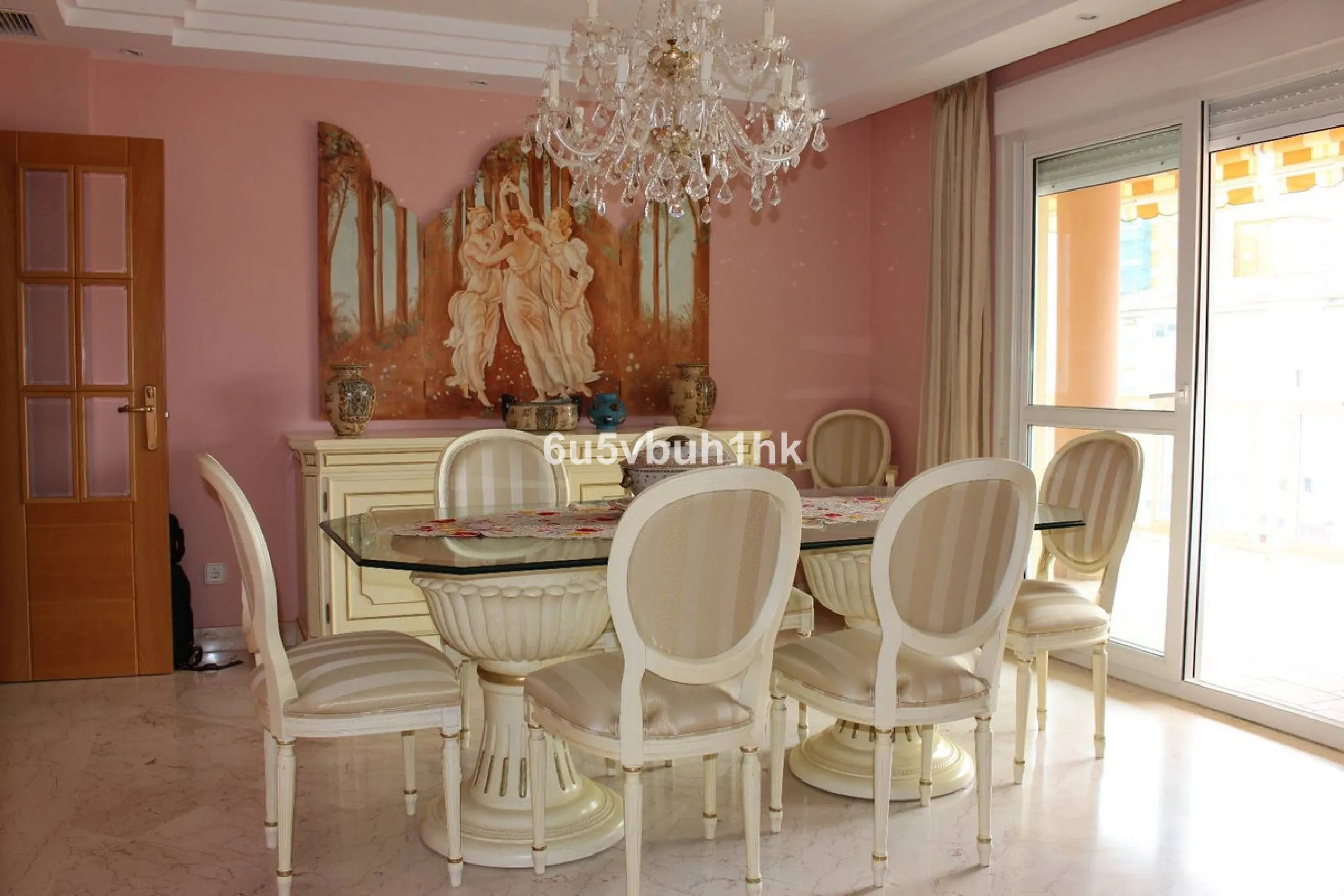 Apartment - Middle Floor Apartment в продаже в Manilva, Málaga. В доме 3 спален и 4 ванных комнат. Площадь дома 244 м²