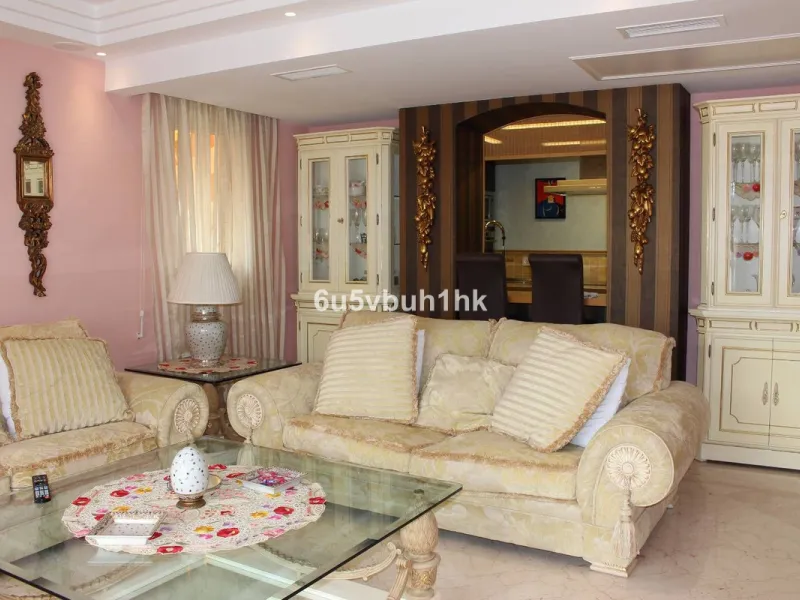 Apartment - Middle Floor Apartment в продаже в Manilva, Málaga. В доме 3 спален и 4 ванных комнат. Площадь дома 244 м²