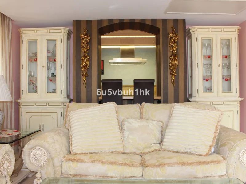 Apartment - Middle Floor Apartment в продаже в Manilva, Málaga. В доме 3 спален и 4 ванных комнат. Площадь дома 244 м²