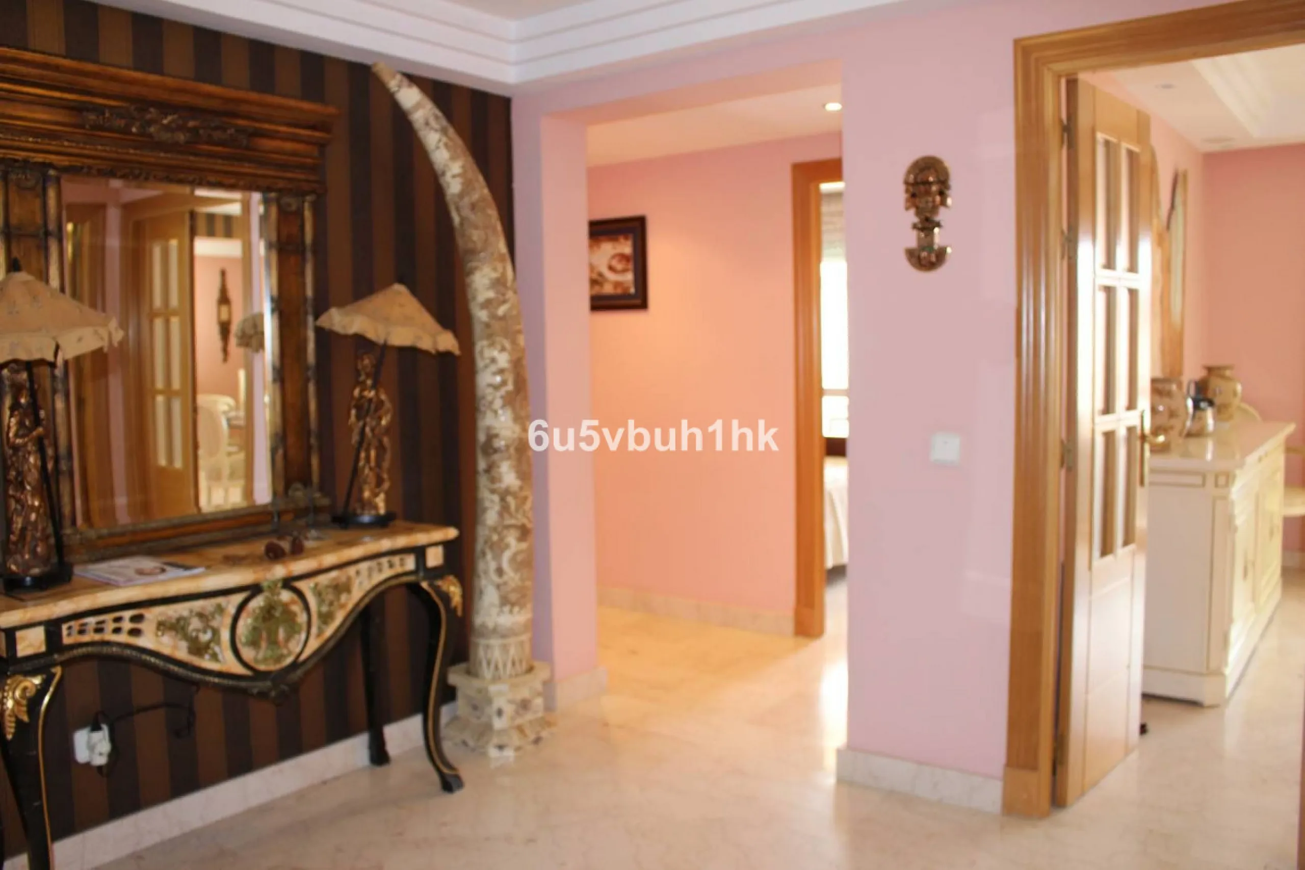Apartment - Middle Floor Apartment в продаже в Manilva, Málaga. В доме 3 спален и 4 ванных комнат. Площадь дома 244 м²