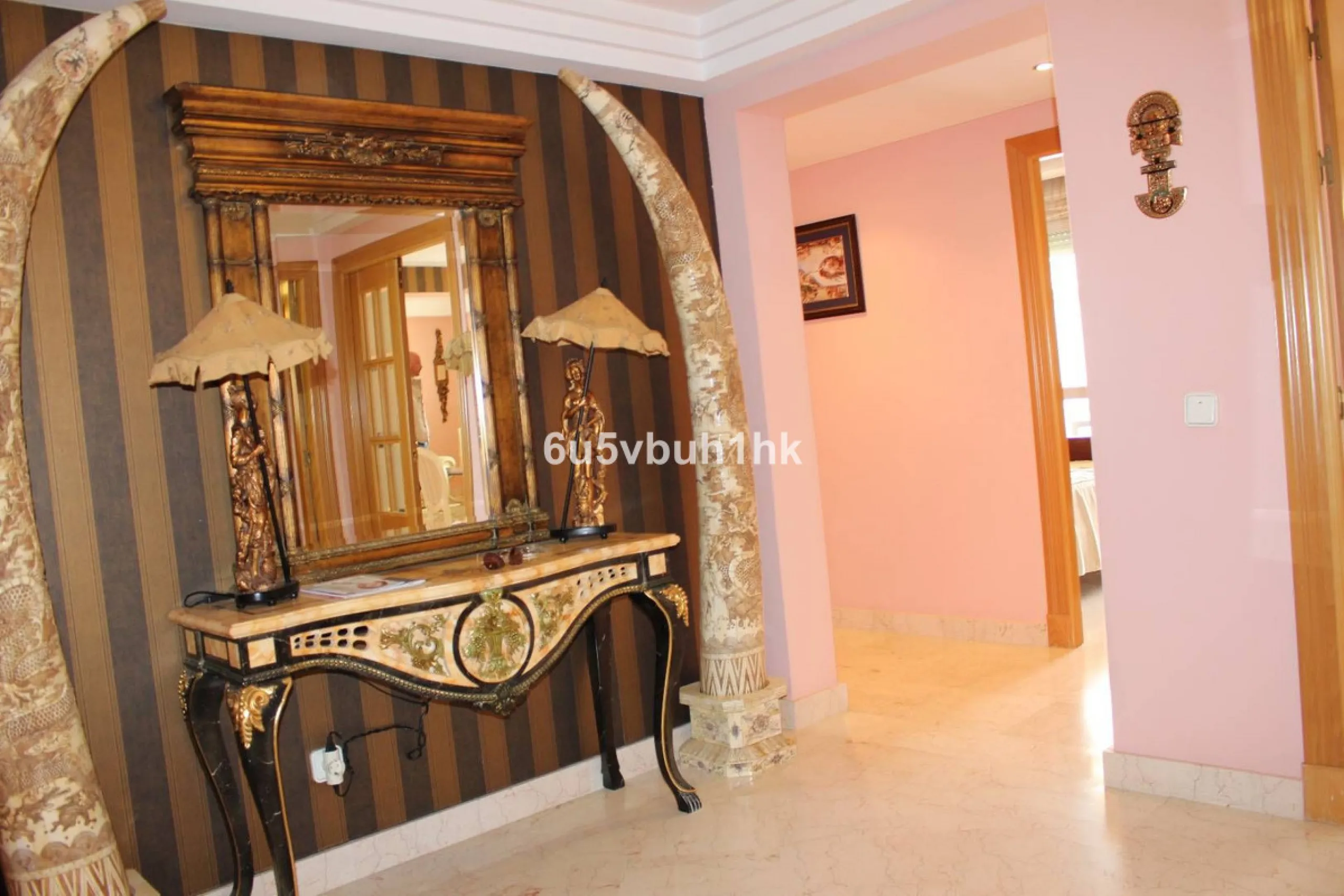 Apartment - Middle Floor Apartment в продаже в Manilva, Málaga. В доме 3 спален и 4 ванных комнат. Площадь дома 244 м²